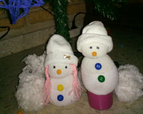 Día de Manualidades: Muñeco de Nieve con Calcetines  Manualidades, Muneco  de nieve, Hacer un muñeco de nieve